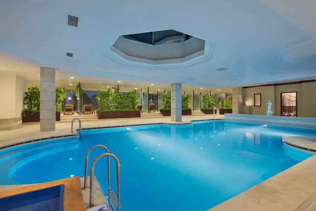 هتل پاین بیچ بلک آنتالیا